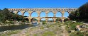 Vue générale depuis l'amont du Gard