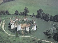 Vue aérienne du château (sur un panneau d'information du site)