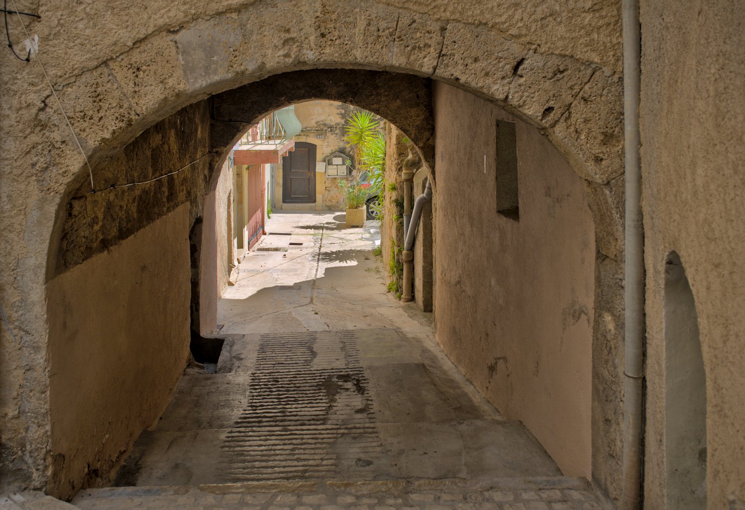 Passage sous voûte