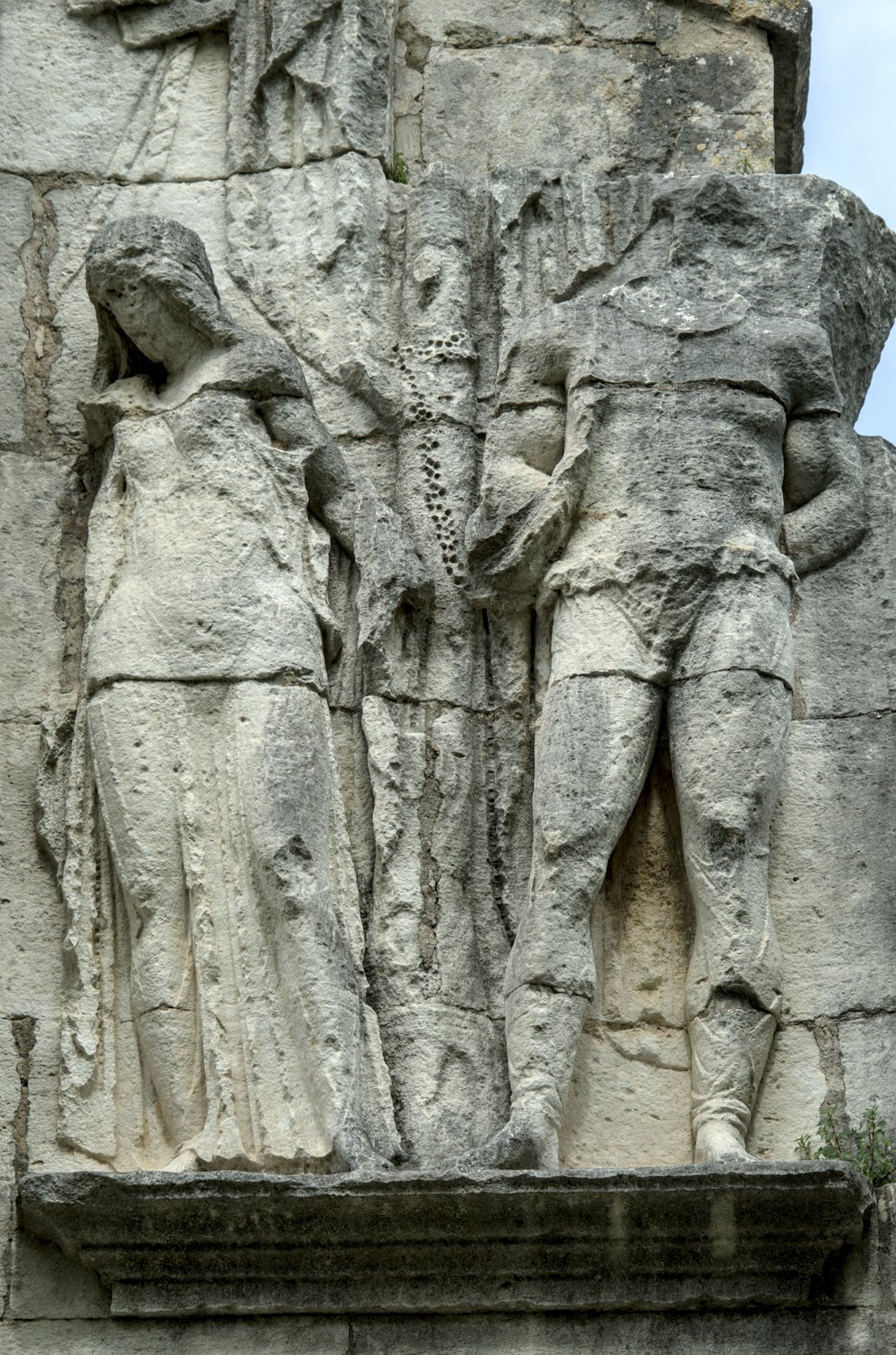 Arc de triomphe - Bas relief représentant des captifs gaulois