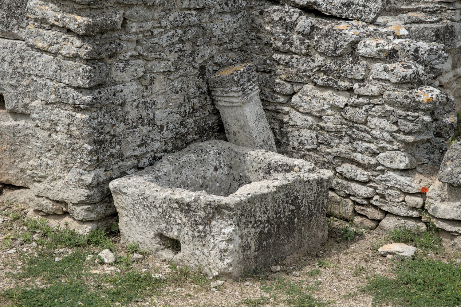 Bac de pierre